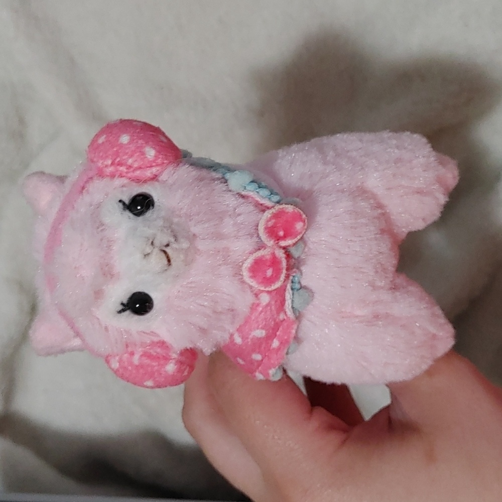 2 for 20! Alpacasso keychain toy